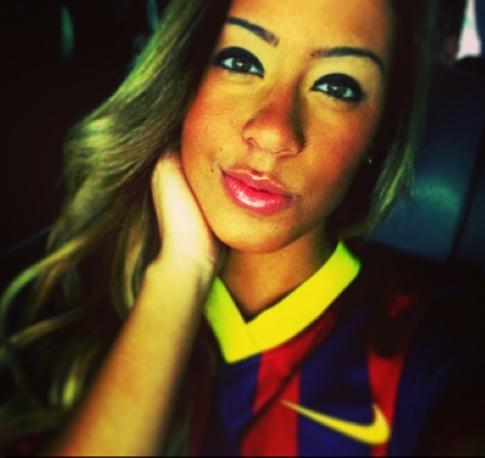 A festeggiare il trasferimento, anche la sorella di Neymar, che su Twitter  apparsa con la nuova maglia...